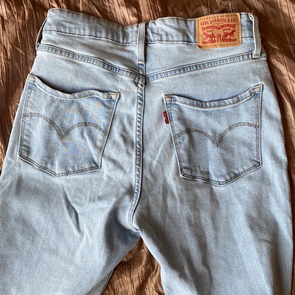 Levi Strauss & Co. 721 High Rise Skinny - Picture 3 of 4